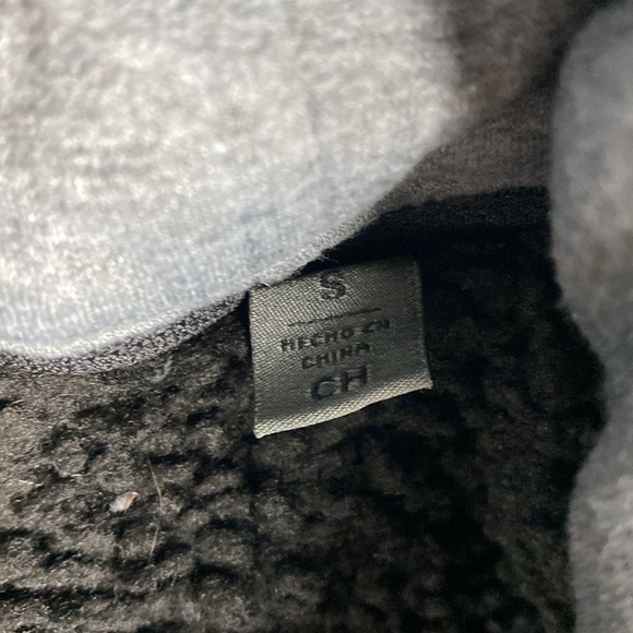 Levi’s trucker jacket Sherpa lining and attached hoodie true black size S - Picture 6 of 14